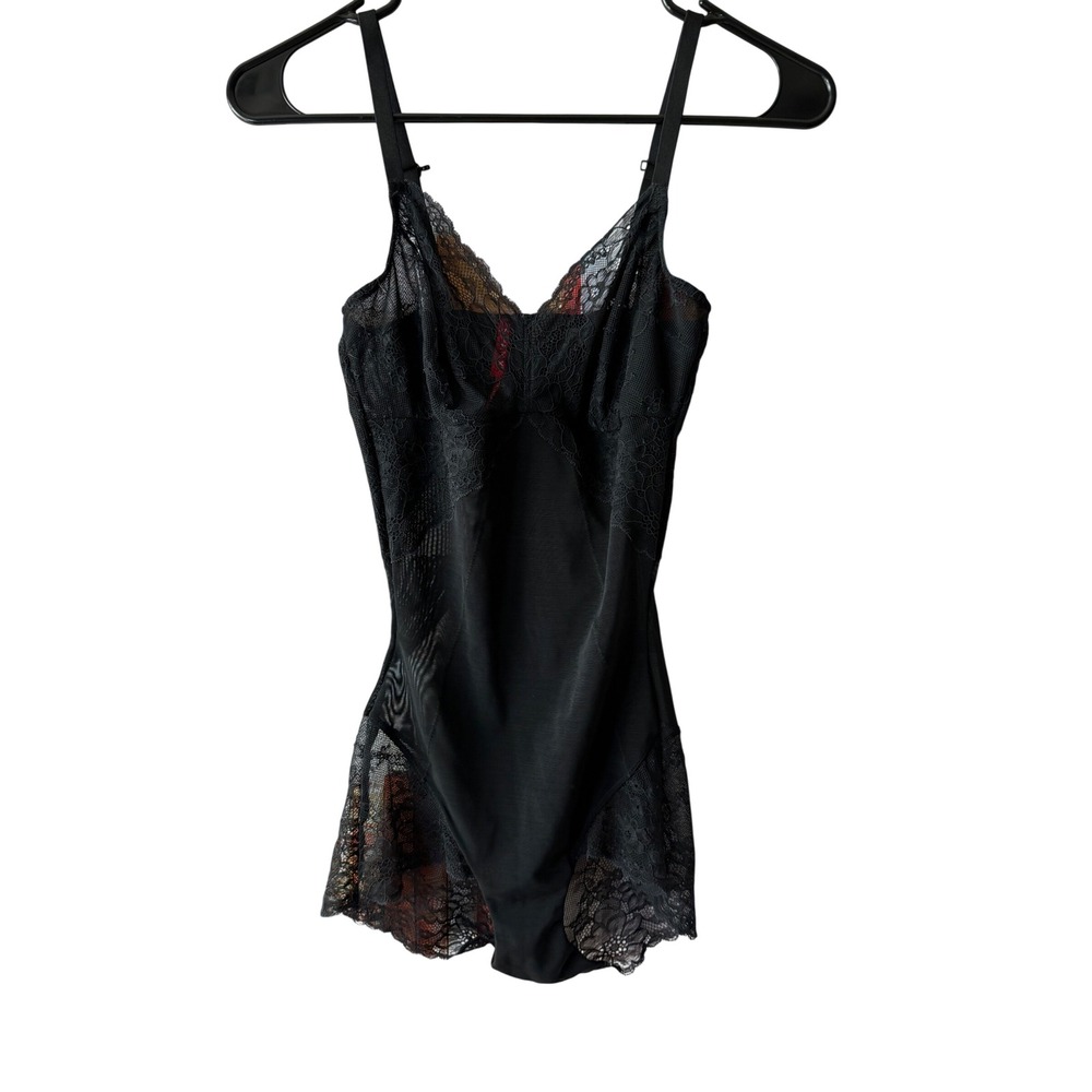 Spanx Spotlight On Lace Bodysuit Black Size S 10119R